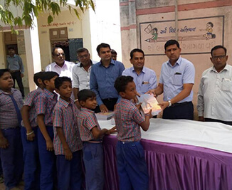 off white kitchen tiles